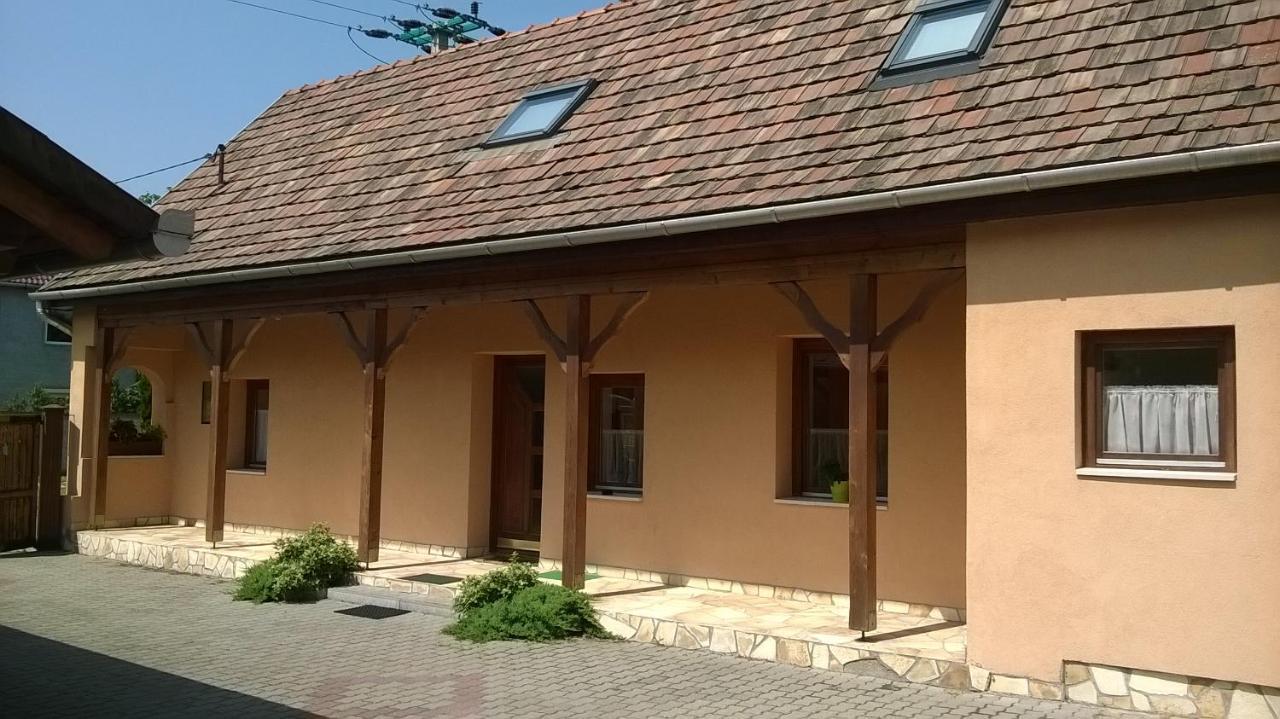 Villa Giulia Vendeghaz Verpelet ภายนอก รูปภาพ